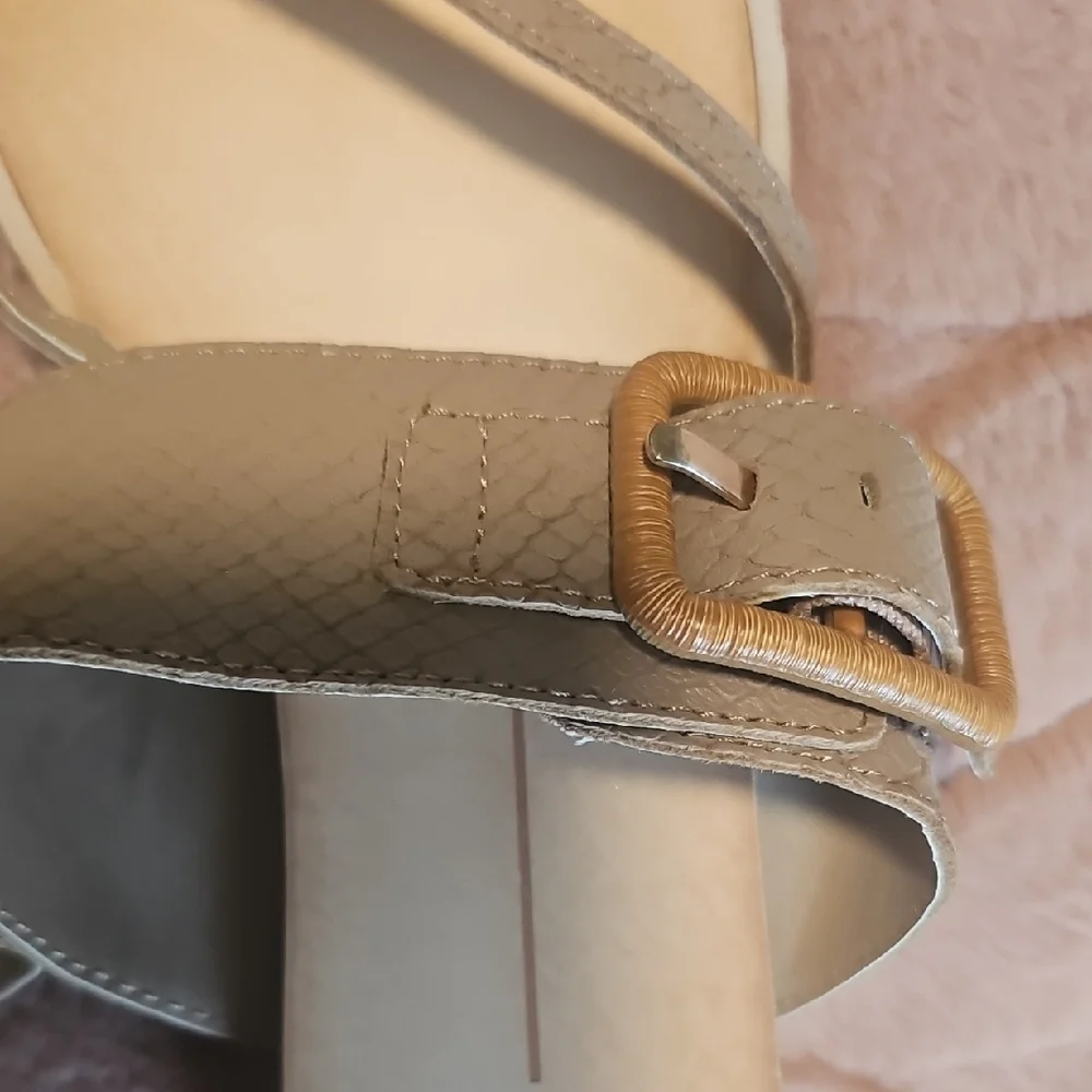 Dolce Vita Taupe Women's Sandals - Picture 3 of 4